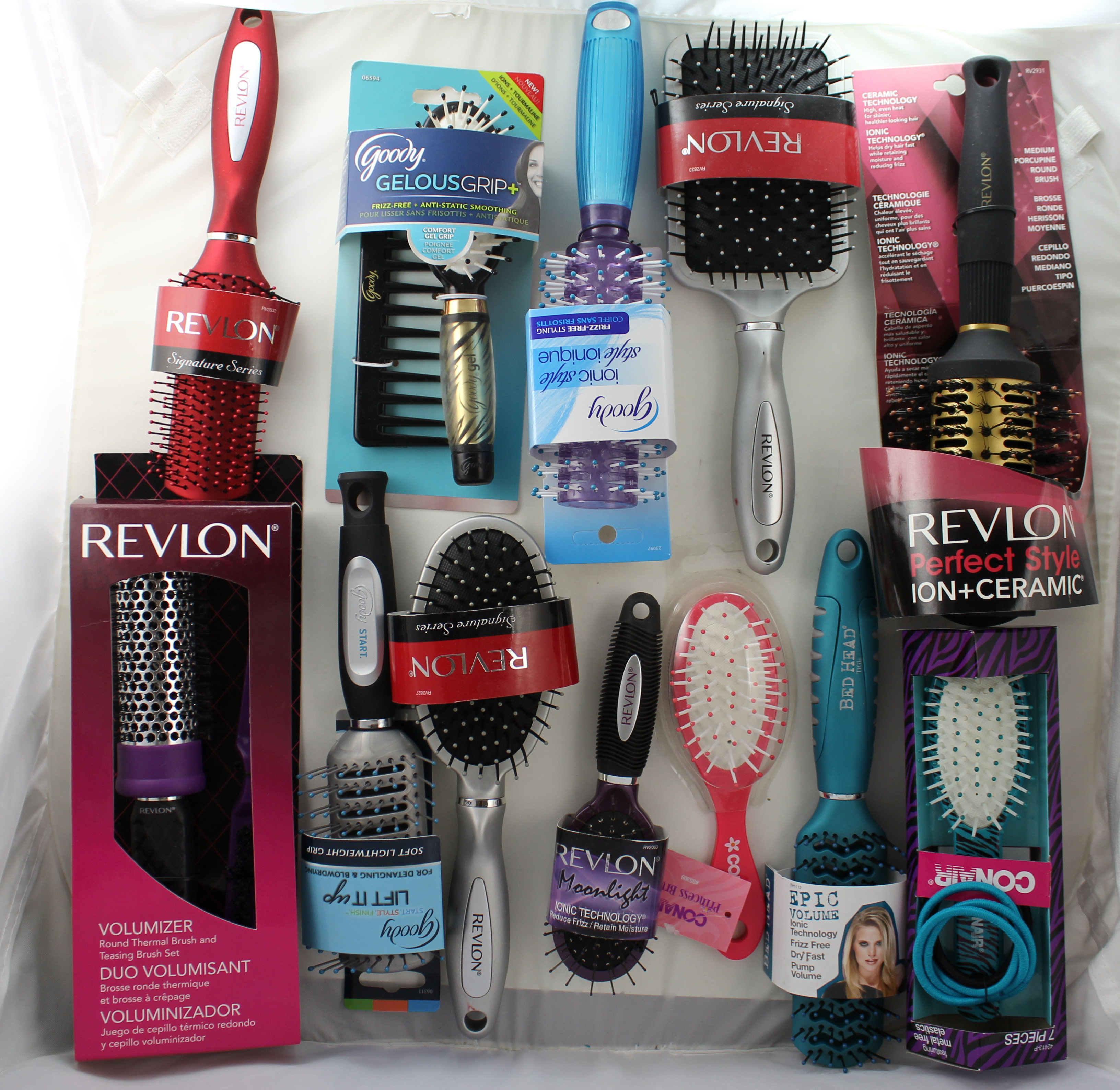 MIXED LOT OF BRANDED HAIR BRUSHES - 12 BRUSH ASSORTMENT - Click Image to Close
